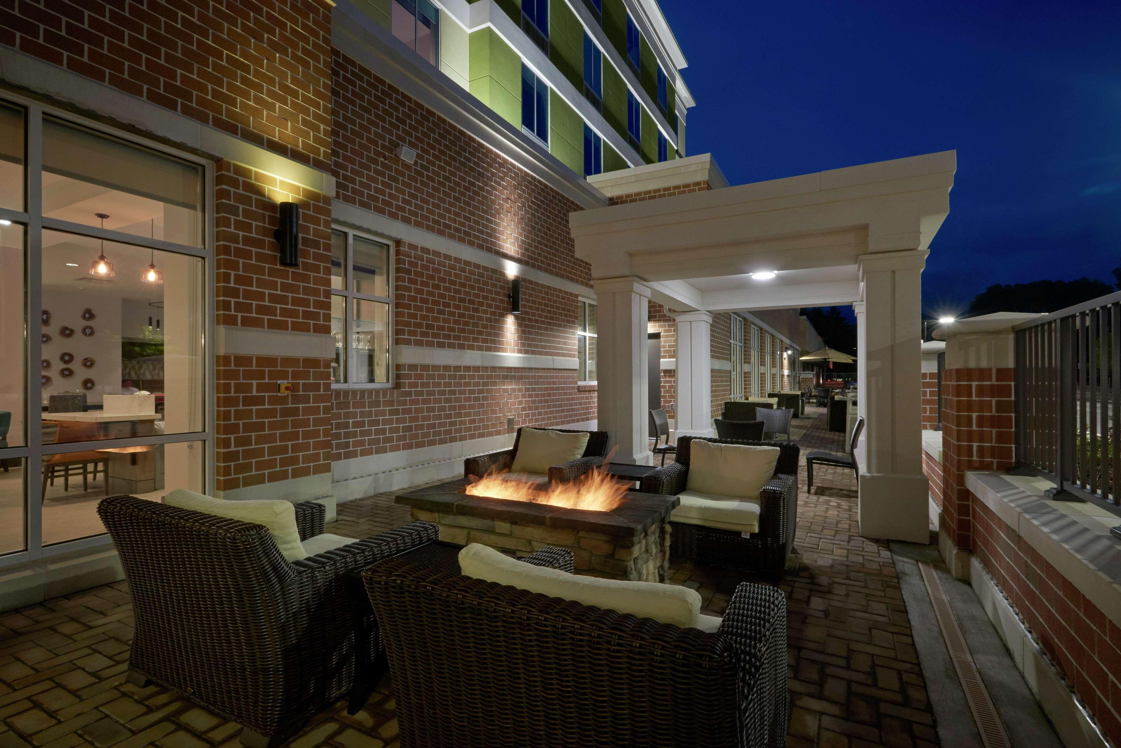 Hilton Garden Inn Corning Downtown Exterior photo