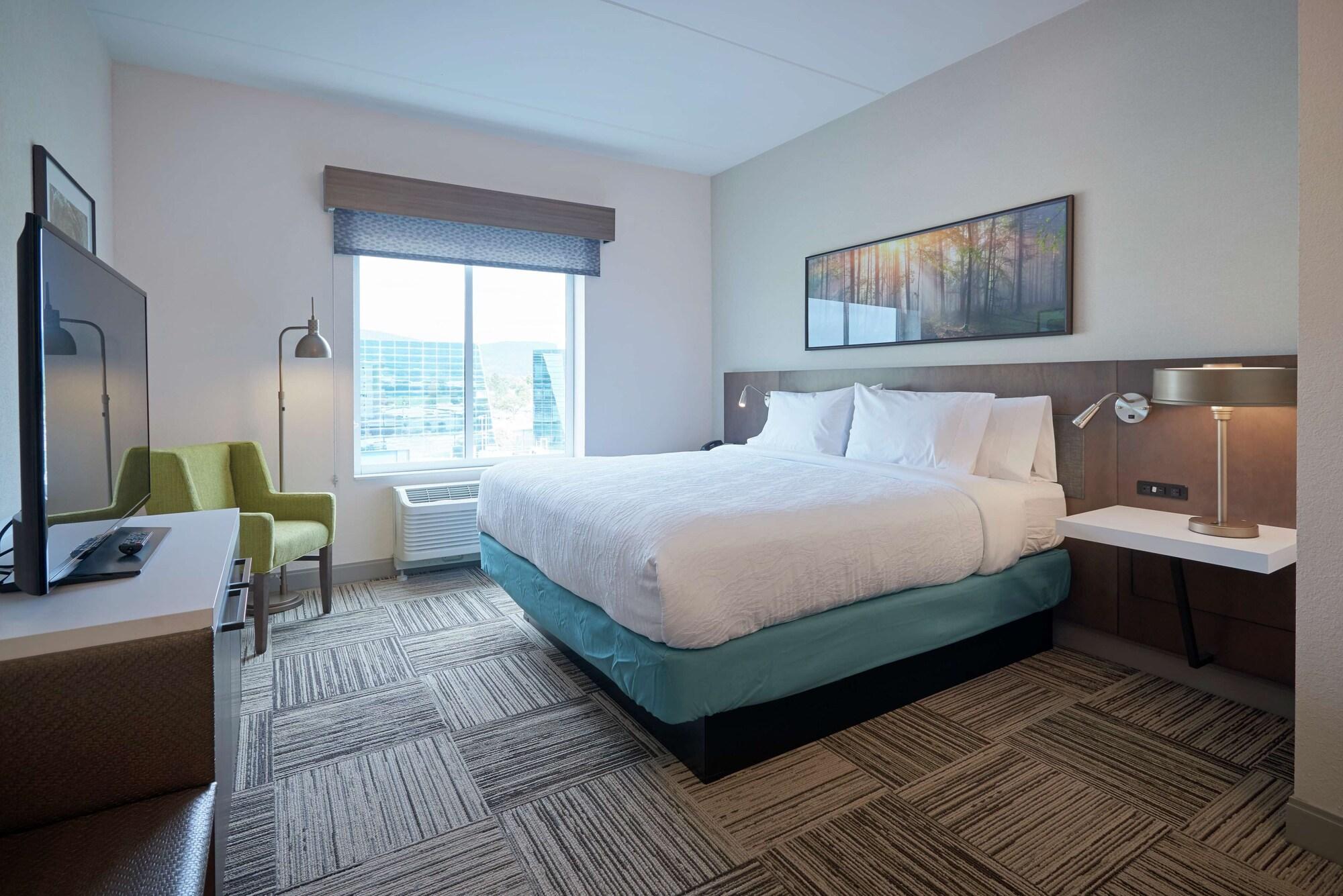 Hilton Garden Inn Corning Downtown Exterior photo